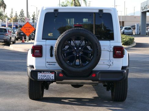 Used 2025 Jeep Wrangler Unlimited Sahara image 4