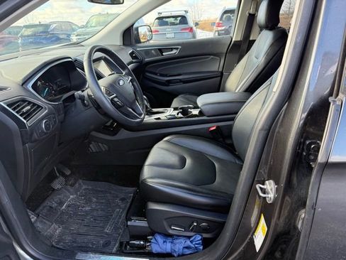 Used 2018 Ford Edge Titanium w/ Technology Package image 10