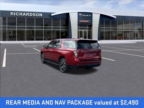 Used 2021 Chevrolet Suburban RST w/ Luxury Package AWD/4WD image 3