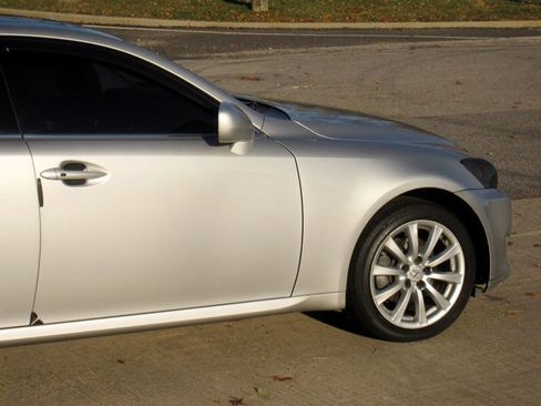 Used 2007 Lexus IS 250 AWD image 10
