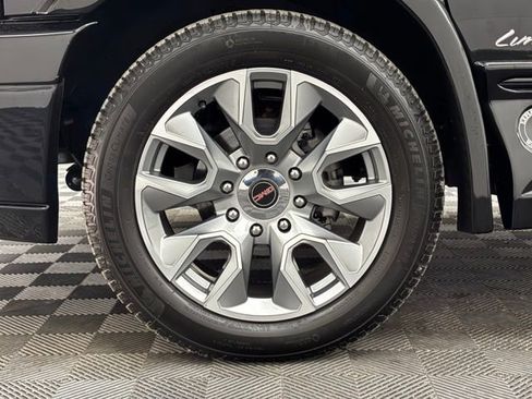 Used 2025 GMC Savana 2500 w/ Driver Convenience Package image 50