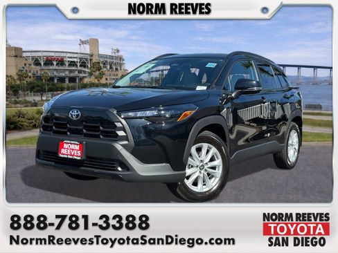 Certified 2026 Toyota Corolla Cross LE image 1