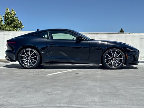 Used 2022 Jaguar F-TYPE R AWD/4WD image 8