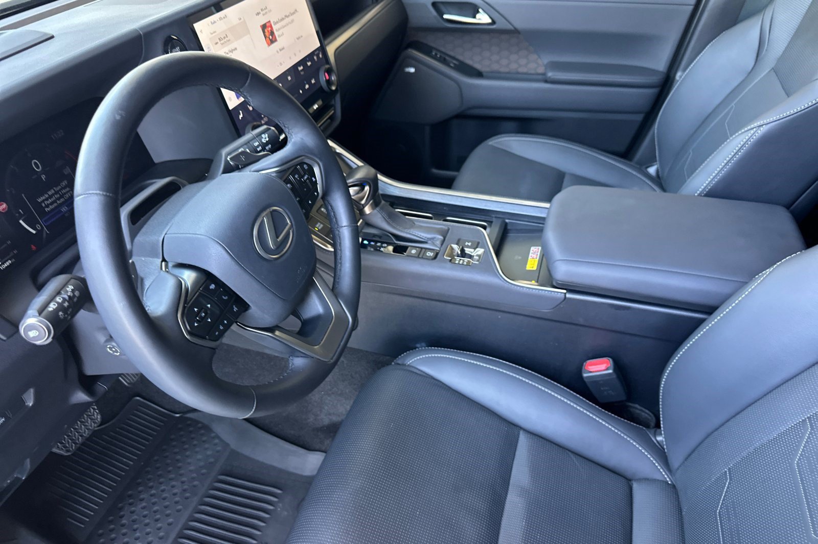 Certified 2025 Lexus GX 550 w/ Accessory Package (2T) AWD/4WD image 4