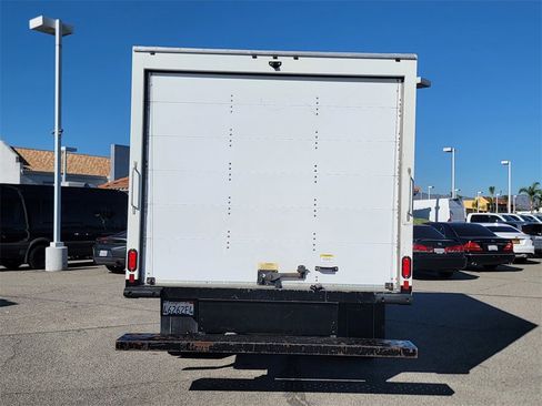 Used 2020 GMC Savana 3500 image 7