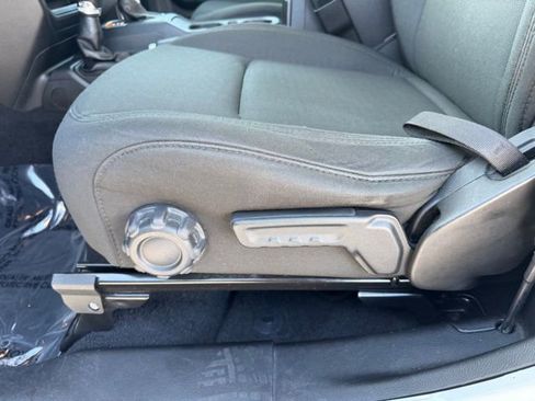Used 2021 Jeep Wrangler Sport image 15