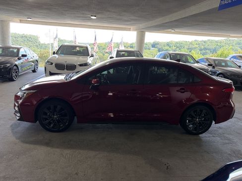 Used 2024 Toyota Corolla SE w/ SE Premium Package FWD image 2