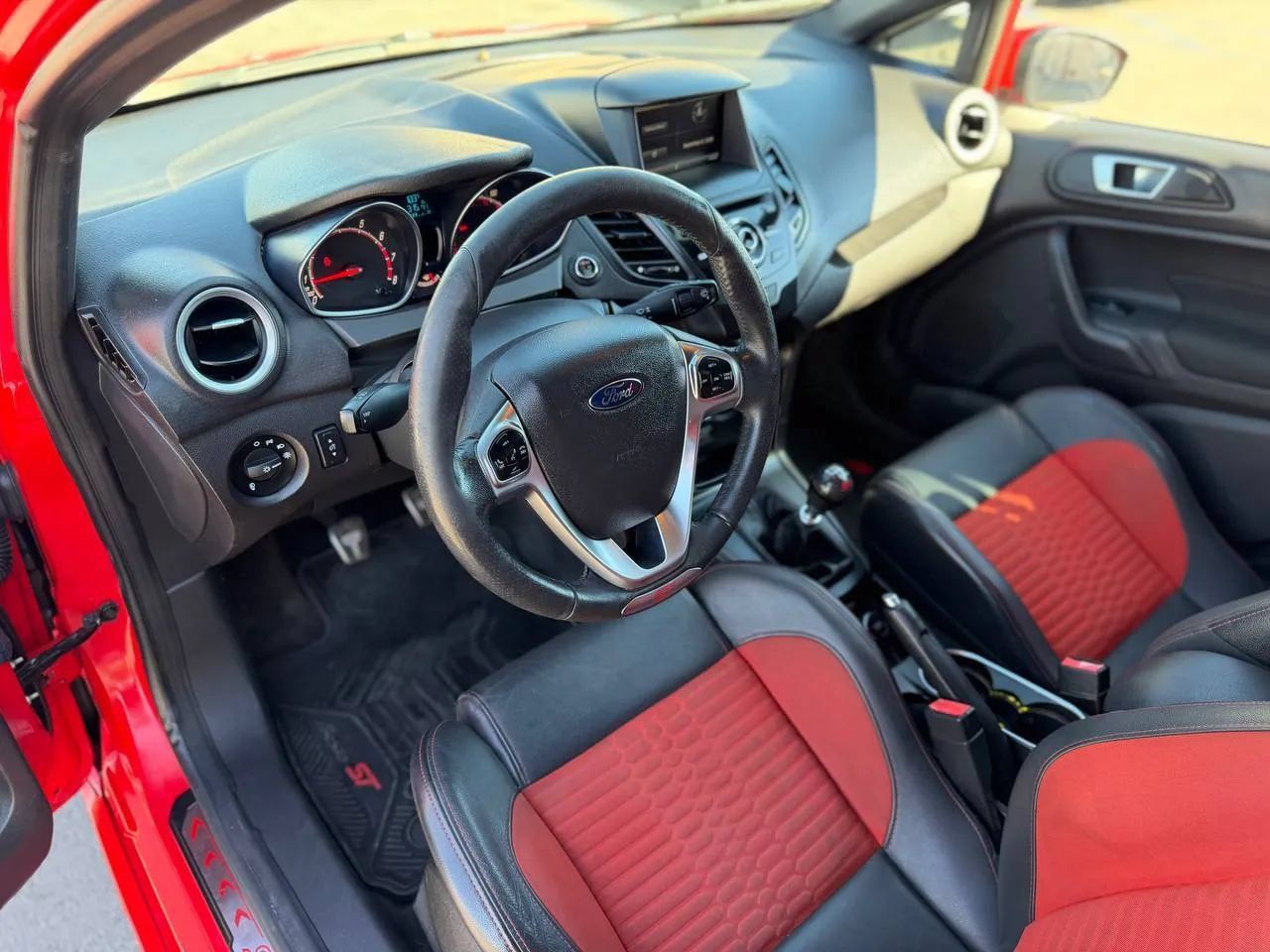 Used 2015 Ford Fiesta ST w/ ST Recaro Package FWD image 26