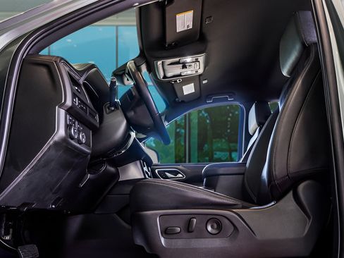 Used 2024 Chevrolet Tahoe LT AWD/4WD image 37