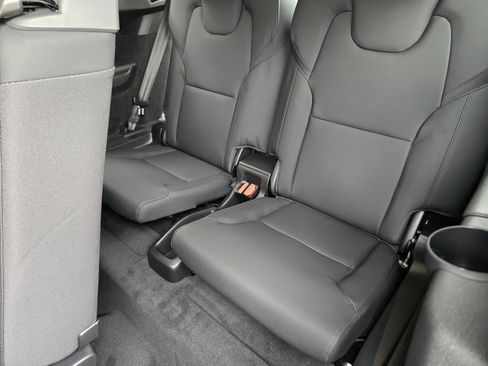 New 2026 Volvo XC90 B6 Plus w/ Protection Package Premier image 31