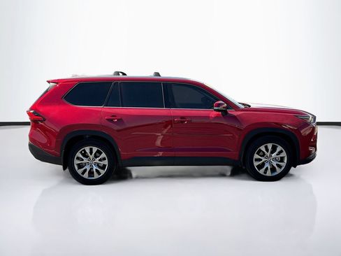 Used 2024 Toyota Grand Highlander FWD image 4