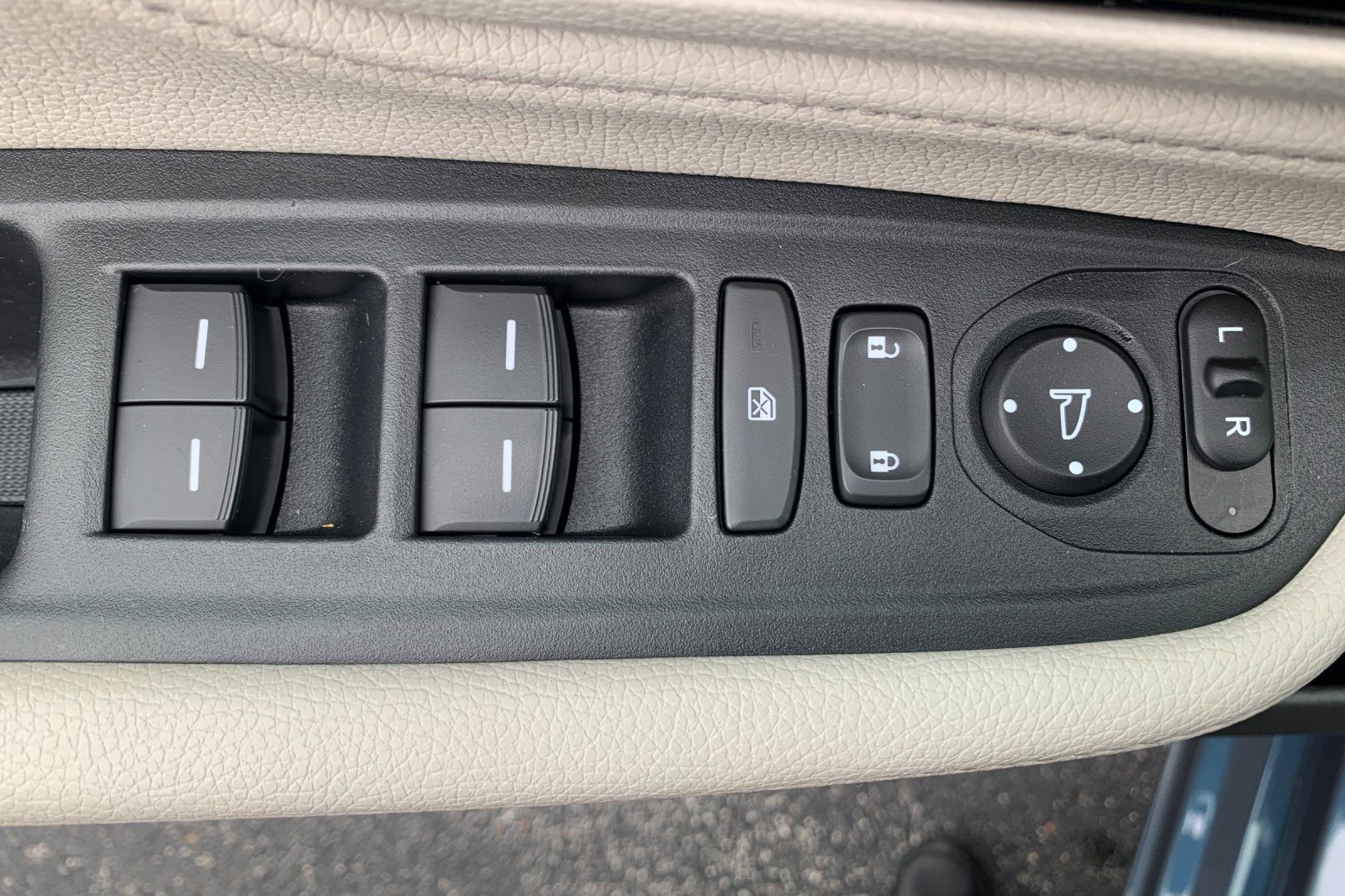Used 2025 Honda Odyssey Touring image 14
