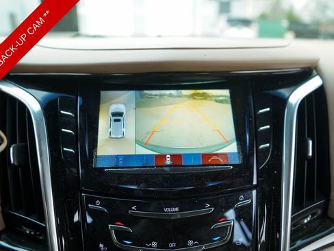 Used 2019 Cadillac Escalade Platinum image 19
