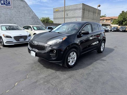 Used 2018 Kia Sportage LX AWD/4WD image 11