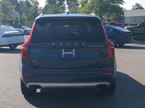 Used 2021 Volvo XC90 T5 Momentum w/ Protection Package Premier FWD image 4