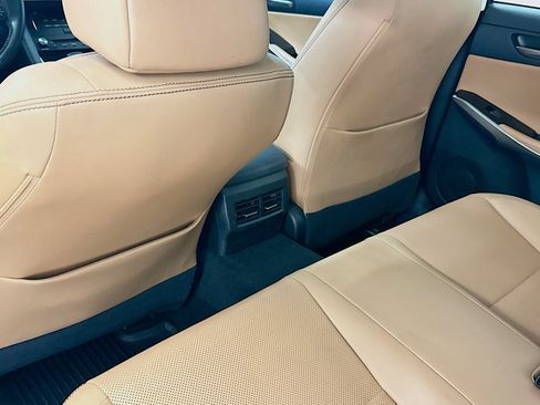 Used 2017 Lexus IS 300 AWD image 29