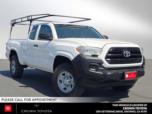 Used 2016 Toyota Tacoma SR RWD image 1