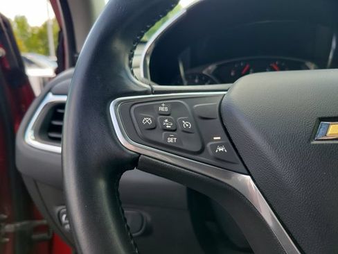 Used 2022 Chevrolet Equinox LT FWD image 16