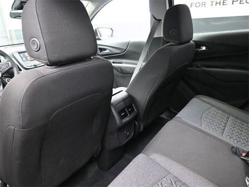Used 2024 Chevrolet Equinox LT image 23