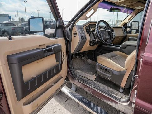 Used 2011 Ford F250 Lariat w/ Lariat Interior Pkg AWD/4WD image 42