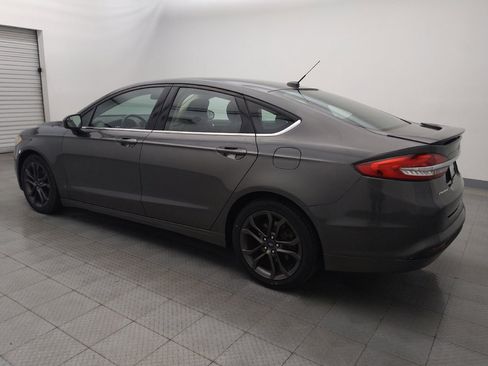 Used 2018 Ford Fusion SE w/ Equipment Group 201A image 3