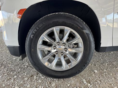 Used 2023 Chevrolet Suburban Premier image 46