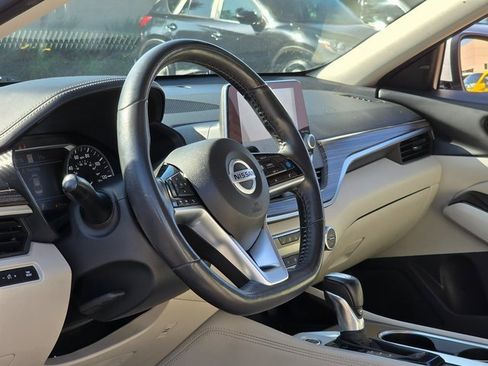 Used 2022 Nissan Altima 2.5 Platinum image 13
