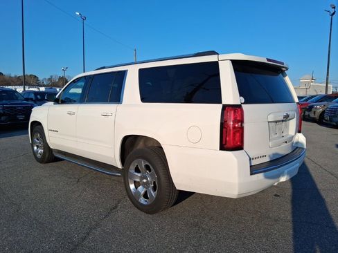 Used 2018 Chevrolet Suburban Premier image 7