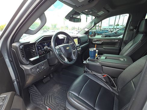 Used 2023 Chevrolet Silverado 1500 LT AWD/4WD image 32