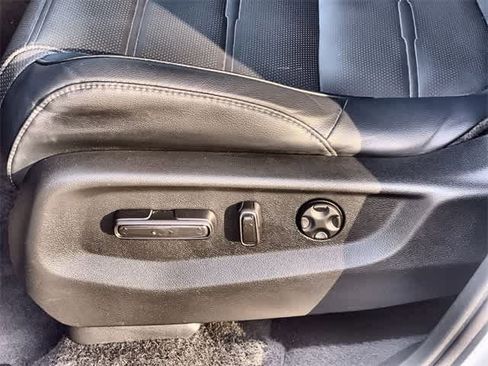 Certified 2021 Honda CR-V Touring image 31