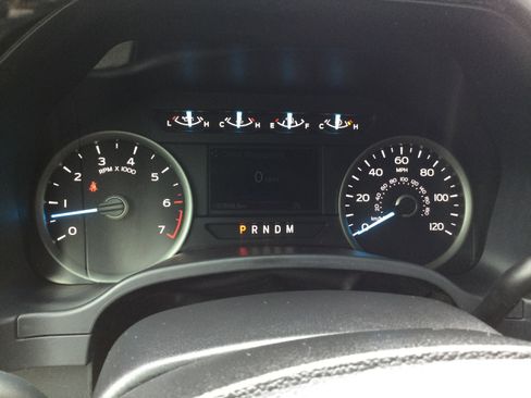 Used 2018 Ford F150 XLT w/ Equipment Group 301A Mid image 16