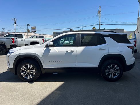 New 2026 Chevrolet Equinox LT w/ Safety and Technology Package FWD image 5