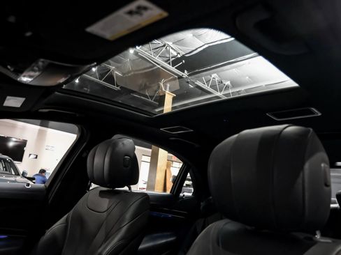 Used 2014 Mercedes-Benz S 550 Sedan image 5