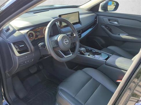 Used 2024 Nissan Rogue SL w/ SL Premium Package image 11