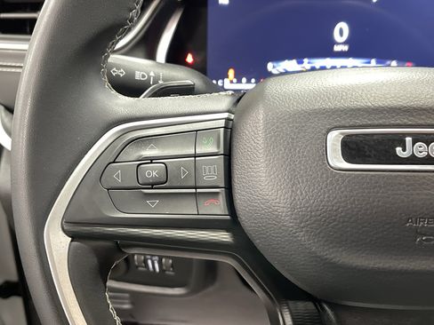 Used 2023 Jeep Grand Cherokee Laredo w/ Trailer Tow Prep Group (B) image 18