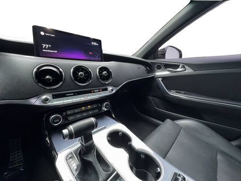 Used 2022 Kia Stinger GT1 RWD image 43