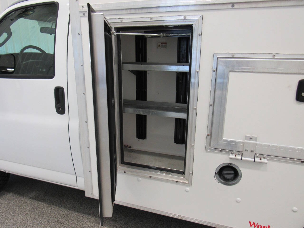 Used 2020 Chevrolet Express 3500 w/ Power Convenience Package RWD image 26