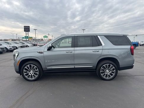 Used 2026 GMC Yukon Denali w/ Sun & Power Step Package image 8