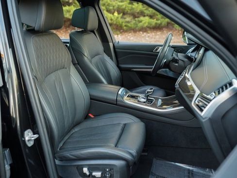 Used 2023 BMW X5 M50i w/ Executive Package image 24