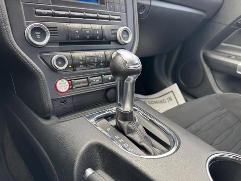 Used 2017 Ford Mustang Coupe RWD image 19