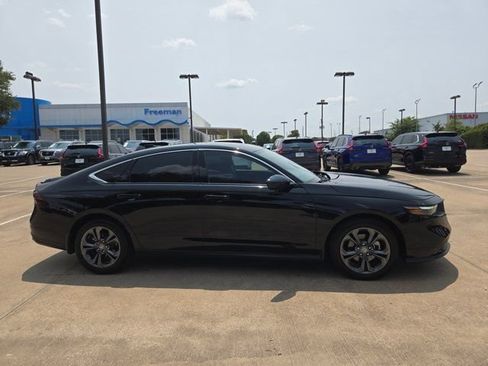 Used 2023 Honda Accord EX image 4