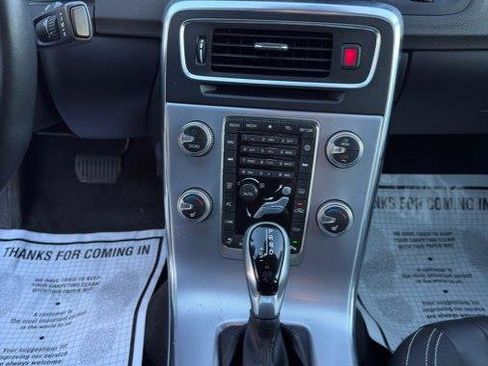 Used 2017 Volvo S60 T5 Dynamic w/ Vision Package image 31