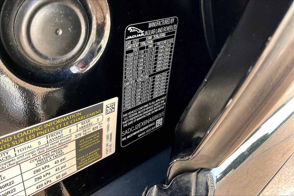 Used 2022 Jaguar F-PACE S AWD/4WD image 32