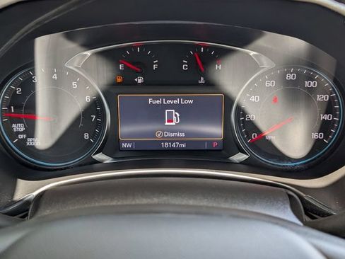 Used 2023 Chevrolet Equinox RS FWD image 20