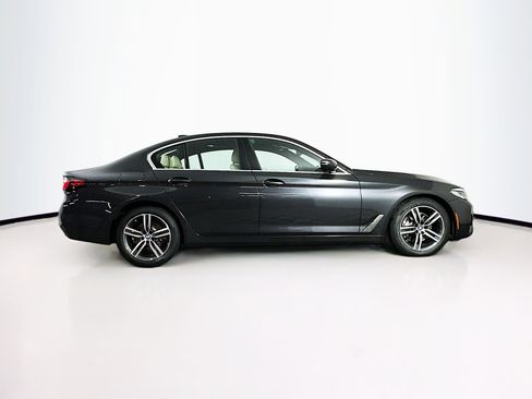 Used 2022 BMW 530i xDrive w/ Premium Package image 10