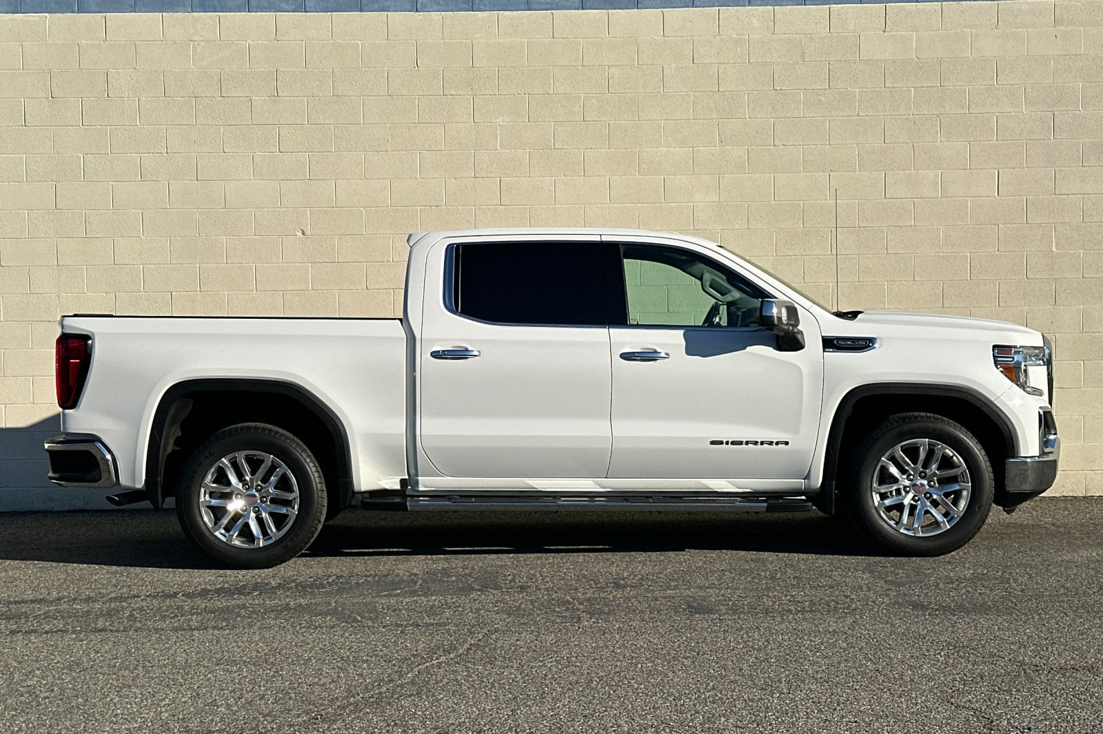 Certified 2021 GMC Sierra 1500 SLT w/ SLT Premium Package RWD image 3
