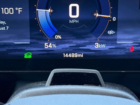 Used 2024 Chevrolet Equinox EV RS FWD image 36