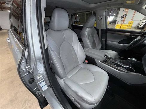 Certified 2020 Toyota Highlander Limited image 15