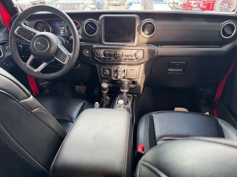 Used 2023 Jeep Wrangler Unlimited Sahara image 5