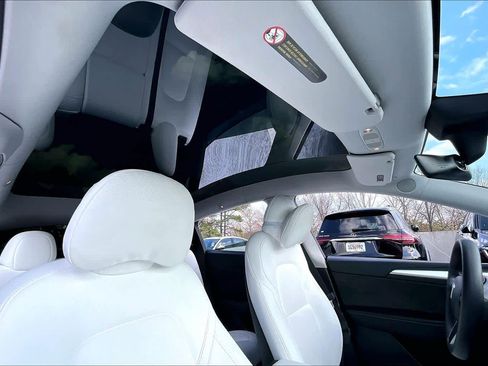 Used 2022 Tesla Model Y Performance image 13